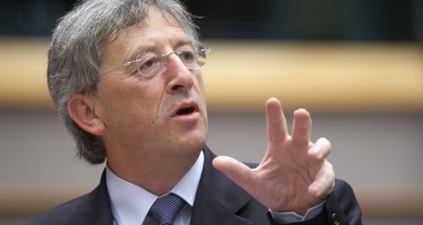 Γιούνκερ: Βαρύτατες απώλειες πρέπει να δεχτούν οι τράπεζες