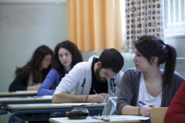 Οι απαντήσεις στα θέματα των Πανελλαδικών