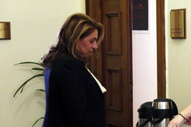 Ελεύθερη με εγγύηση η Πελέκη