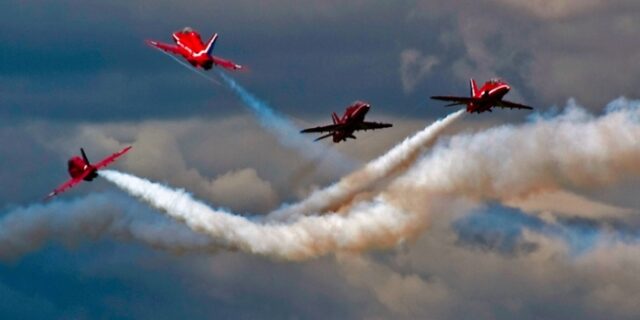 Κάρολος-Καμίλα: Τα Red Arrows θα πετάξουν στον Φλοίσβο για τον Μπαλταδώρο