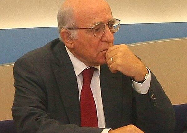 Δεν θέλει τη Βουλή