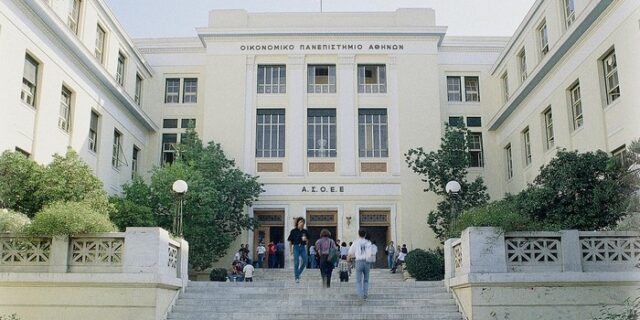 Πτυχίο σε τρία χρόνια