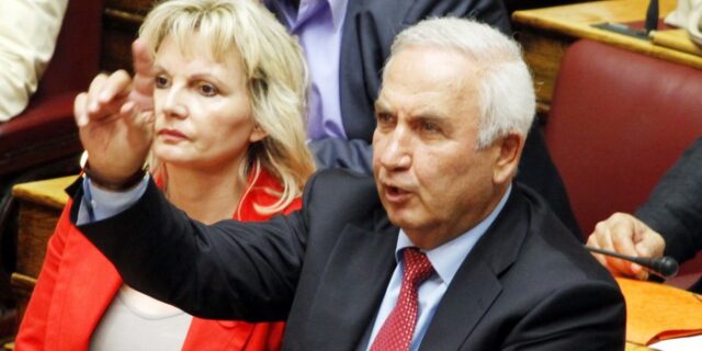 Πολίτες επιτέθηκαν στον Αλέκο Αθανασιάδη