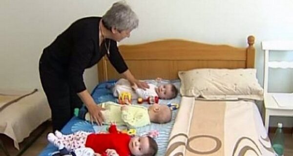 Τέσσερα εγγόνια με το σπέρμα του νεκρού γιου της