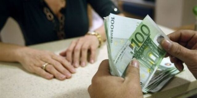 Χαράτσι σε καθυστερήσεις αποπληρωμών δόσεων