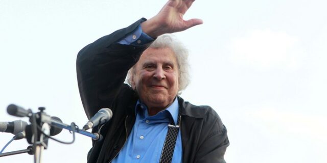 Θεοδωράκης: “Θα ξεχωρίσουν οι ραγιάδες απ’ τους Έλληνες”