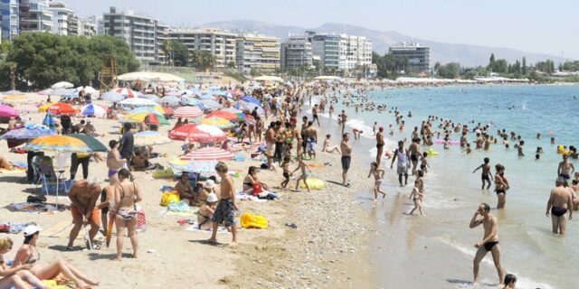 “Αλμυρές” οι βουτιές στην Αθήνα