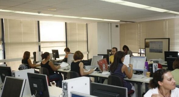 Εφεδρεία σε 2.200 υπαλλήλους της ΔΕΗ