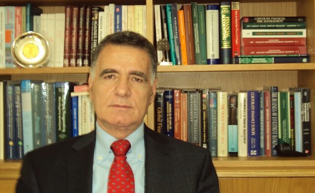 Ο καθηγητής Μ. Γκλεζάκος απαντά στα ερωτήματα των αναγνωστών