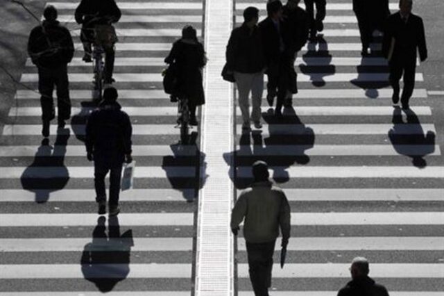 Απόρρητο e-mail τρόικας: Τέλος στην πενθήμερη εργασία και το 8ωρο
