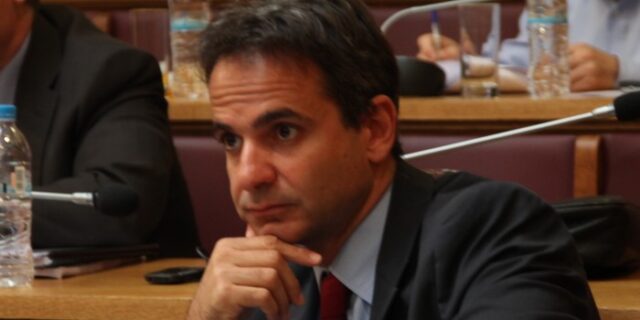 Από ΕΡΤ πειθαρχικά ΕΑΒ και νομικά πρόσωπα ιδιωτικού δικαίου θα προέλθουν οι 4000 απολύσεις του 2013