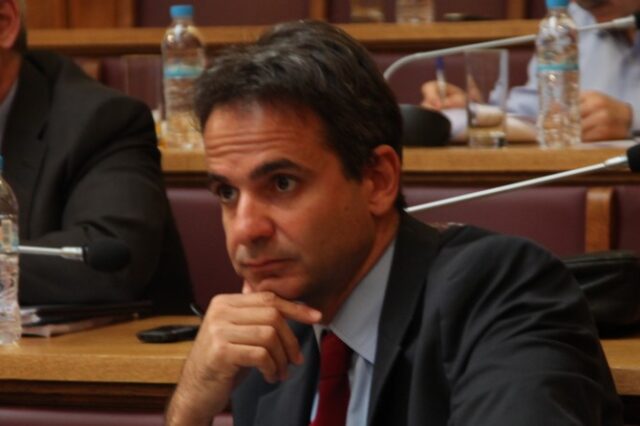 Από ΕΡΤ πειθαρχικά ΕΑΒ και νομικά πρόσωπα ιδιωτικού δικαίου θα προέλθουν οι 4000 απολύσεις του 2013