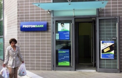Σε καθεστώς επιτροπείας η Proton Bank