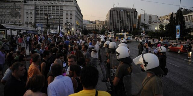 Η αντεπίθεση των αγανακτισμένων