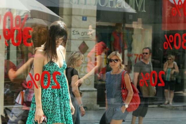 Εκπέμπουν SOS οι καταστηματάρχες