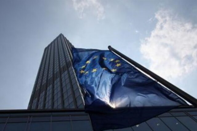 ΕΚΤ: Αγοράζει ομόλογα υπερχρεωμένων κρατών