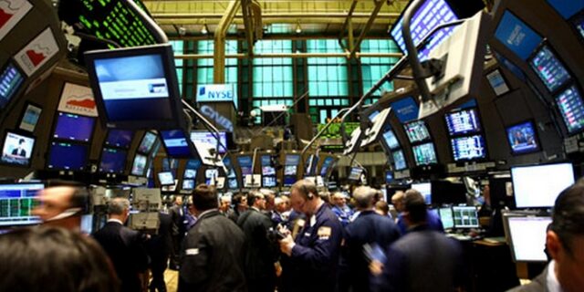 Πτωτική πορεία στα χρηματιστήρια