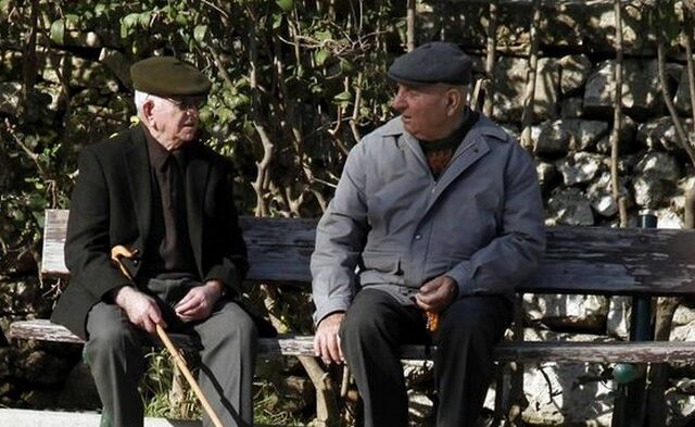 “Προβληματική” η αναδρομική μείωση επιδομάτων σε χαμηλοσυνταξιούχους