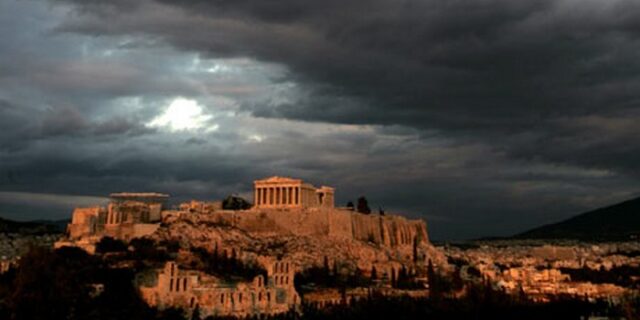 Επίθεση στην Ακρόπολη με γαλλικό… ραπ!
