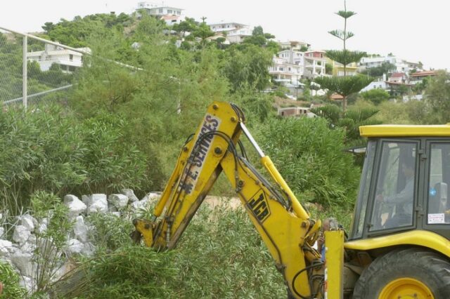 100 κατεδαφίσεις αυθαιρέτων το μήνα