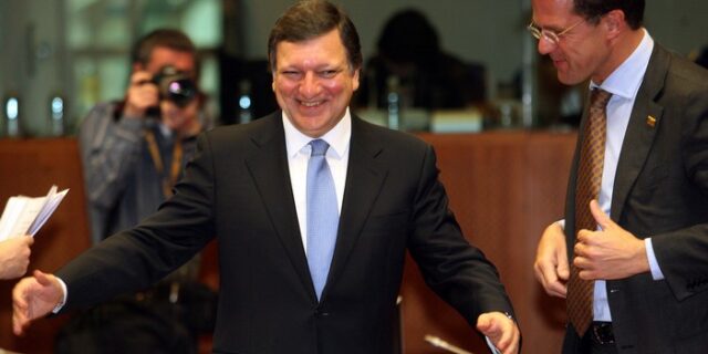 Μπαρόζο: Το ευρώ θα επιβιώσει