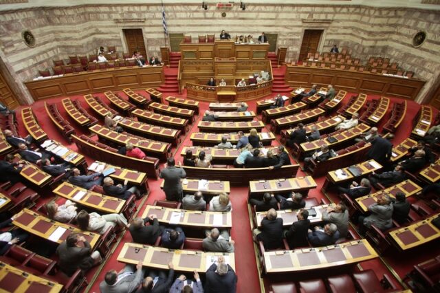 Την Πέμπτη στη Βουλή το “χαράτσι” για τα ακίνητα
