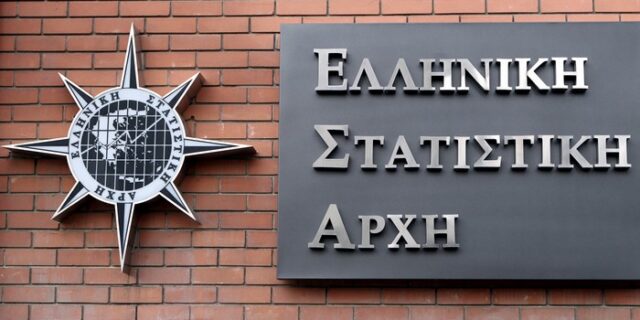Επιμένει στις καταγγελίες για το “φουσκωμένο” έλλειμμα