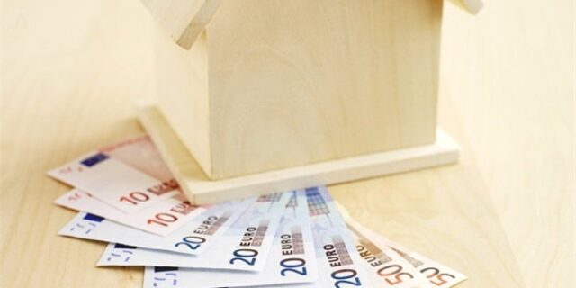 Φόρος στα ακίνητα, ενώ είναι ανείσπρακτο το ΕΤΑΚ
