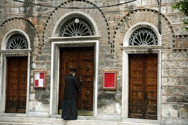 Ιερέας “χοροστάτησε” σε υπόθεση αρχαιοκαπηλίας