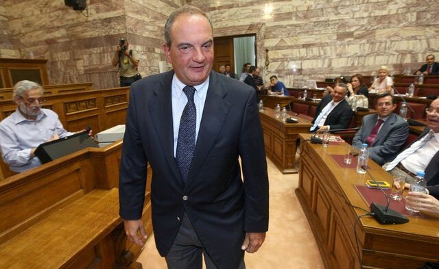 Στήριξη Καραμανλή στον Σαμαρά