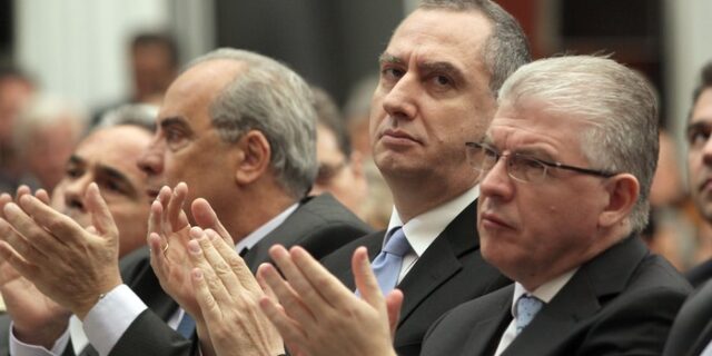 Μιχελάκης: “Η κυβέρνηση προσπαθεί να ξεγελάσει τον λαό”