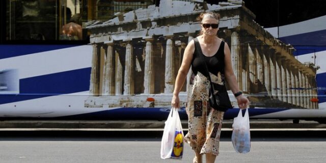 Εξανεμίζονται τα ταμειακά διαθέσιμα της χώρας