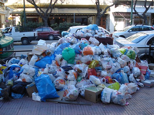Παρέα με τα σκουπίδια