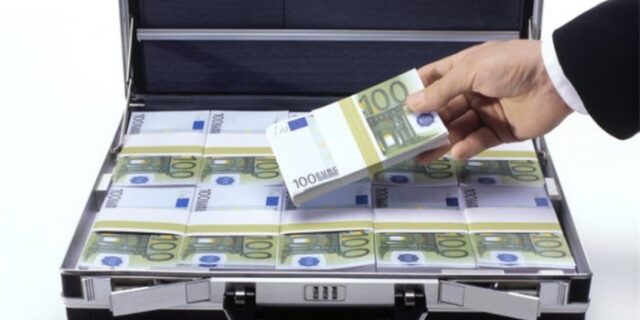 Σφίγγει ο κλοιός για τους οφειλέτες Δημοσίου