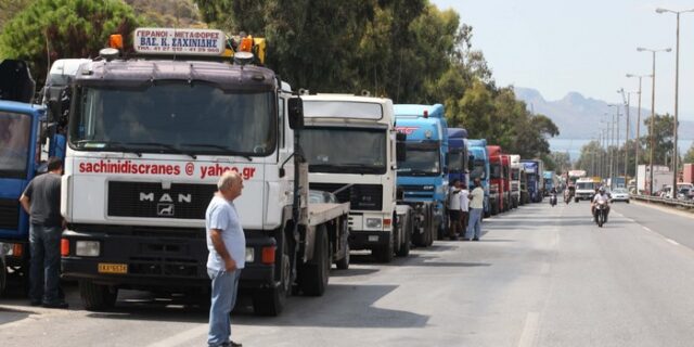 Σε θέσεις μάχης οι ιδιοκτήτες φορτηγών