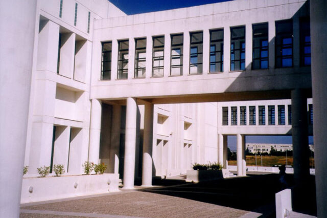 Οι ομηρίες καθηγητών έφεραν την αστυνομία στα ΑΕΙ