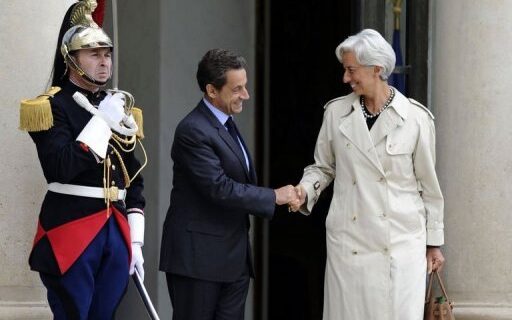 Εντατικές διαβουλεύσεις για την κρίση χρέους