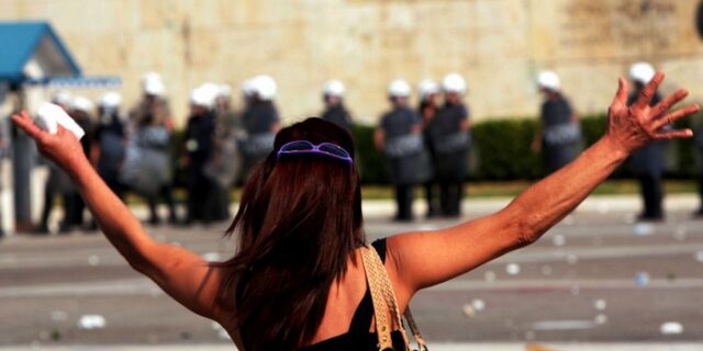 Οι αντιδράσεις των Ελλήνων φοβίζουν την Ευρώπη