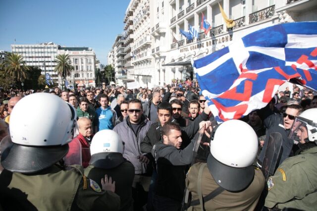 Πρωτοφανή μέτρα προστασίας πολιτικών στο Σύνταγμα