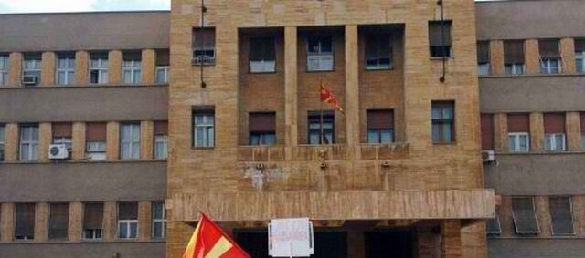Χρεοκοπία της Ελλάδας ζητούν τα Σκόπια