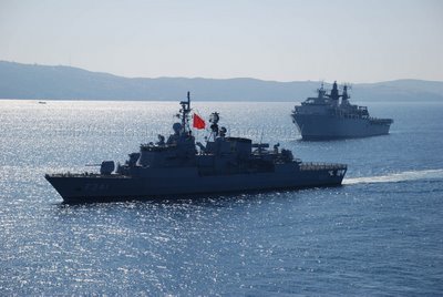 “Κρουαζιέρα” στο Αιγαίο για τουρκική φρεγάτα