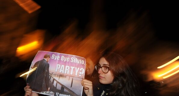 Μπερλουσκόνι: Ο άνθρωπος που οι Ιταλοί λάτρευαν να μισούν