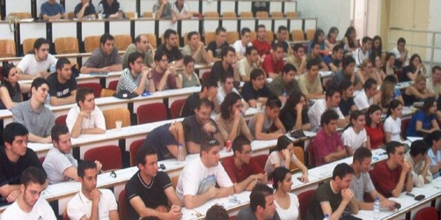 Συγχωνεύσεις σε ΑΕΙ και ΤΕΙ ζητά η Διαμαντοπούλου