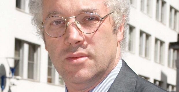 “Οι Έλληνες μπορούν να μας πάρουν και τα σώβρακα”