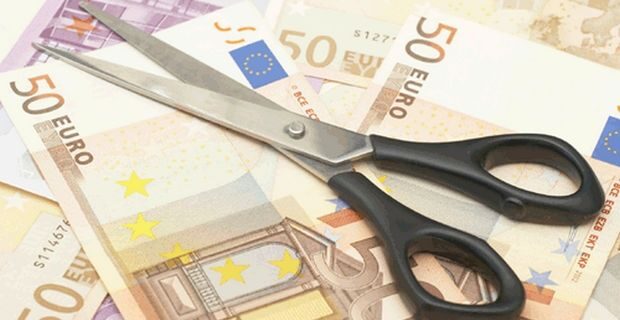 Πλαφόν τα 2.000 ευρώ για τους μισθούς στις ΔΕΚΟ