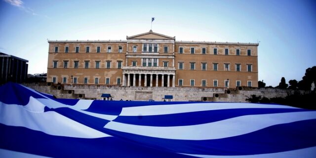Η “ρετσινιά” του να είσαι Έλληνας