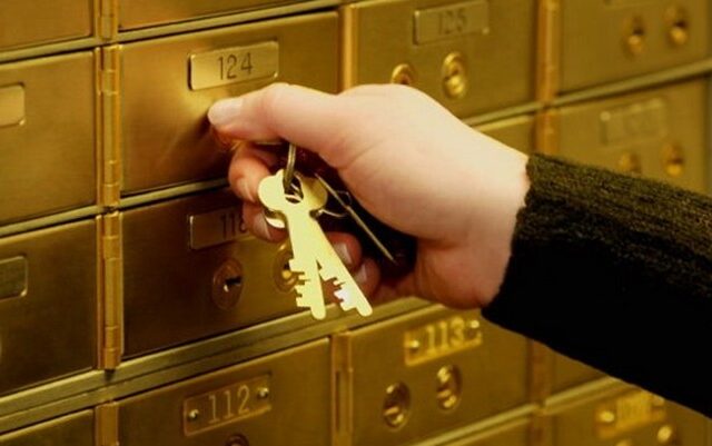 Σε δύο μήνες εξαφανίστηκαν 14 δισ. από τις τράπεζες