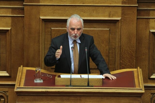 Χωρίς 6η δόση, δεν έχει σύνταξη και δώρο