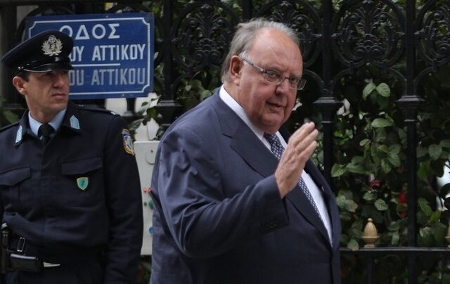 Πάγκαλος: “Πόθεν έσχες δεν σημαίνει πού τα έφαγες”