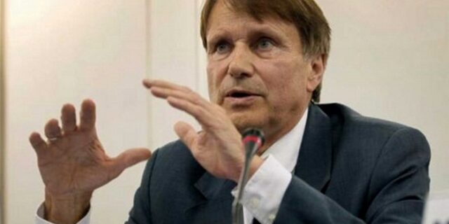 “Βόμβες” Ράιχενμπαχ για την φοροδιαφυγή